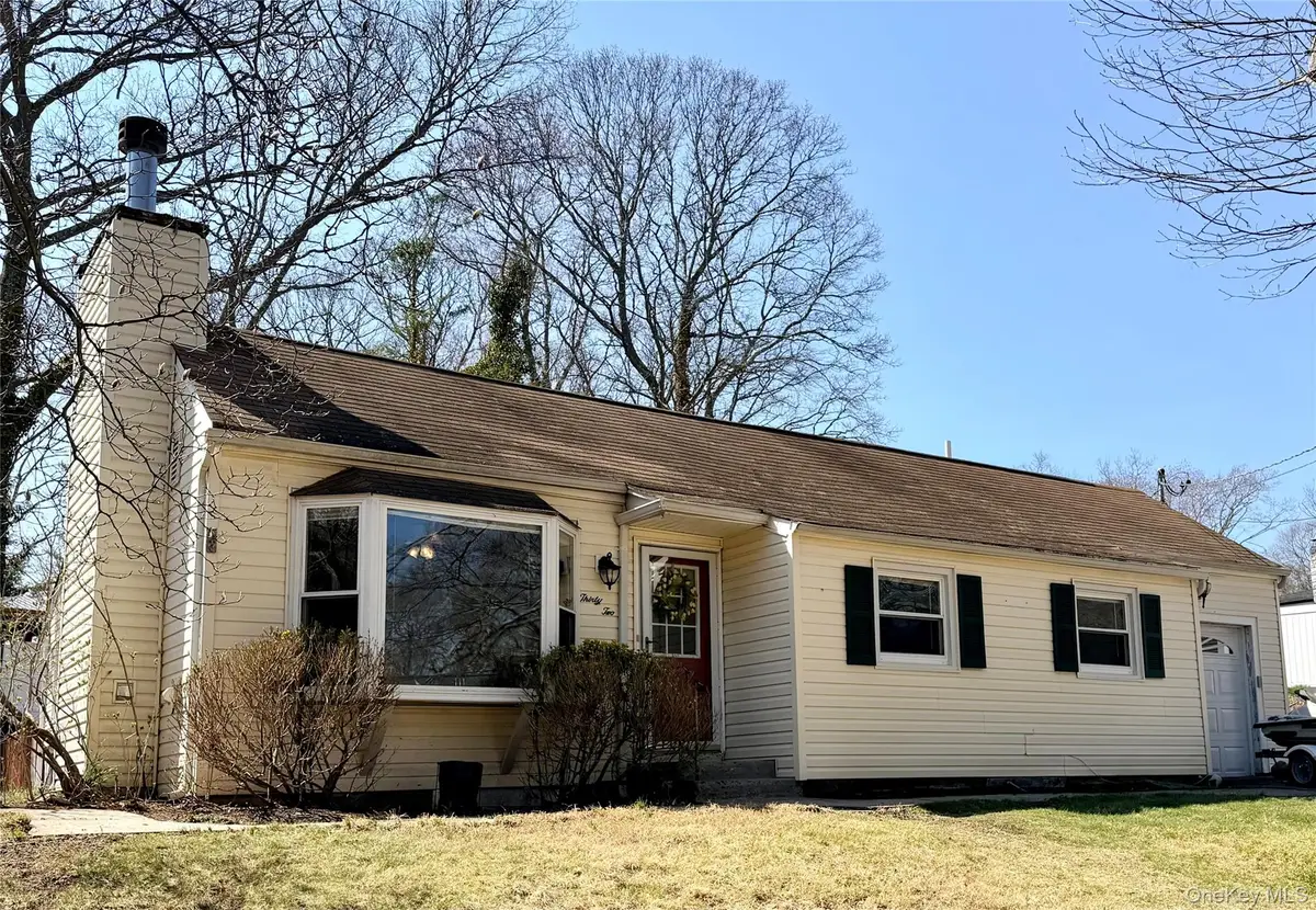 32 Hewlett Drive, Sound Beach, NY 11789 - #1