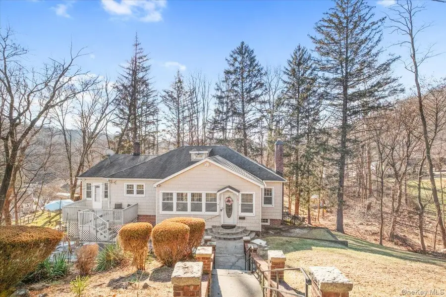 9 Crescent Hill Drive, Cortlandt Manor, NY 10567 - Image #2