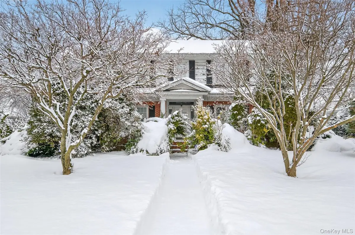 225 Nassau Boulevard, Garden City, NY 11530 - #1