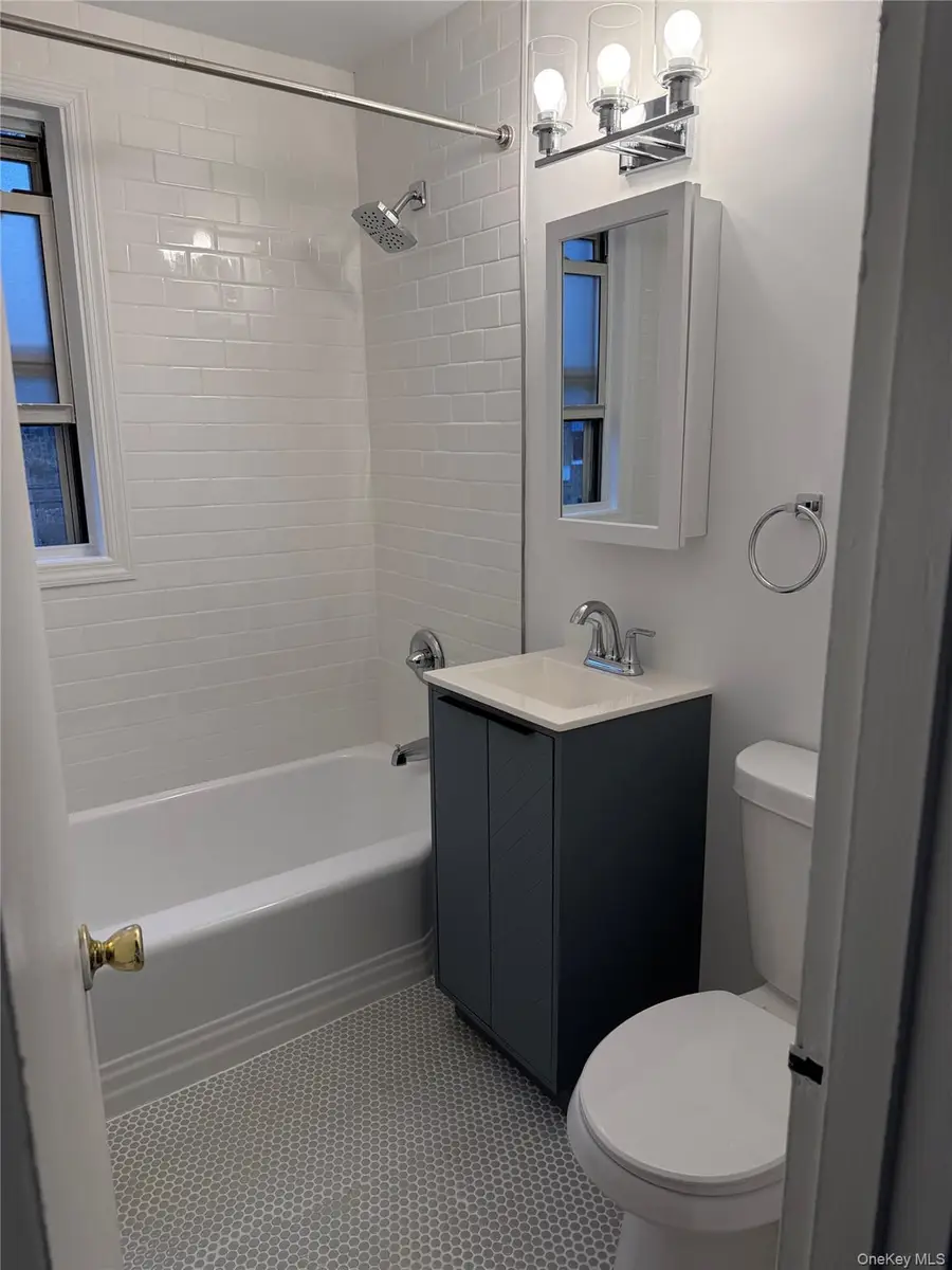 154 Ravine Avenue #3B, Yonkers, NY 10701 - Image #2