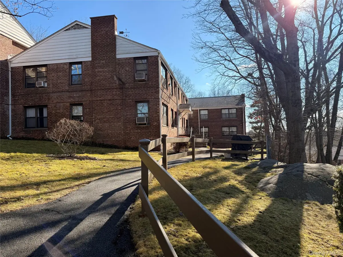 67 Rockledge Road #1B, Hartsdale, NY 10530 - Image #1