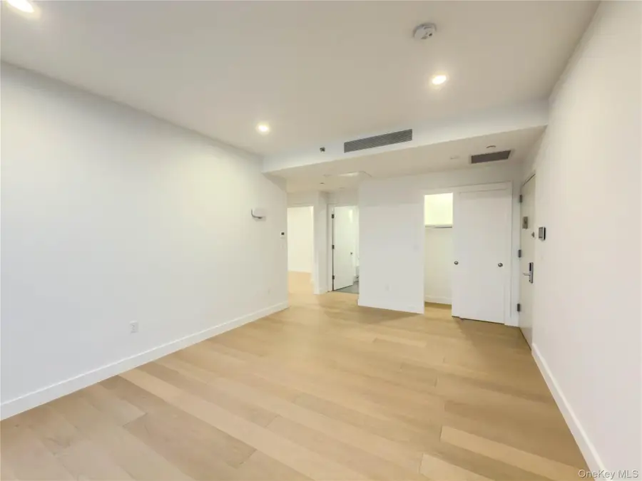 150-02 Northern Boulevard #6F, Flushing, NY 11354 - Image #3