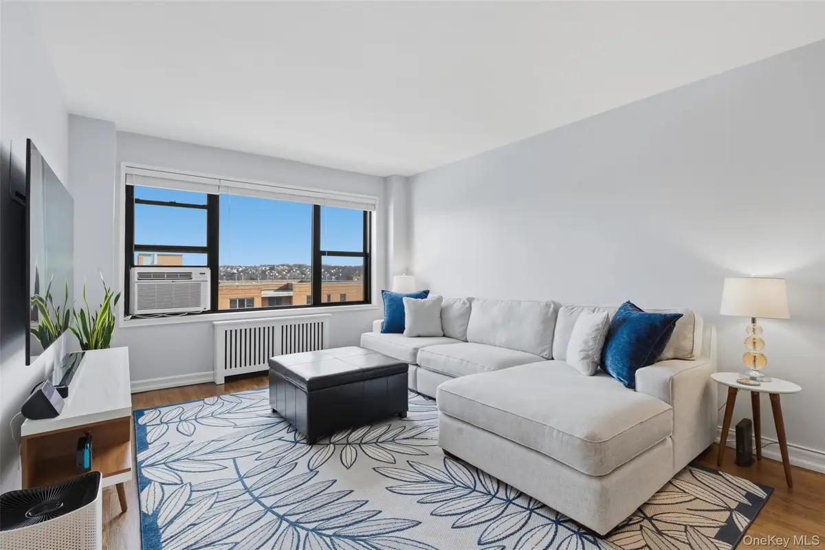 325 Main Street #6H, White Plains, NY 10601 - Image #1