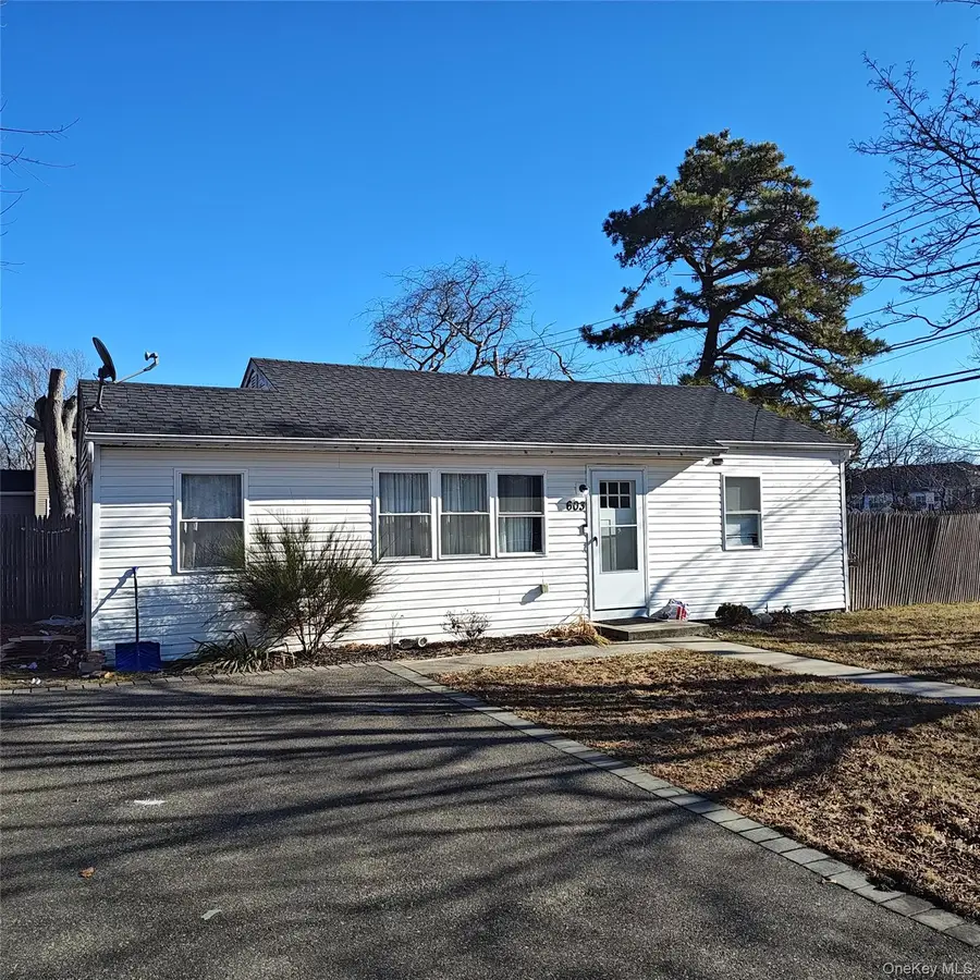 603 Doane Avenue, Bellport, NY 11713 - Image #3