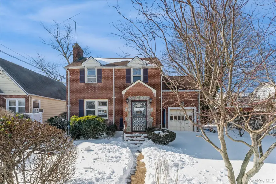 12 Taylor Place, Hempstead, NY 11550 - #2