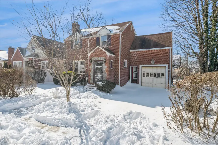 12 Taylor Place, Hempstead, NY 11550 - #3