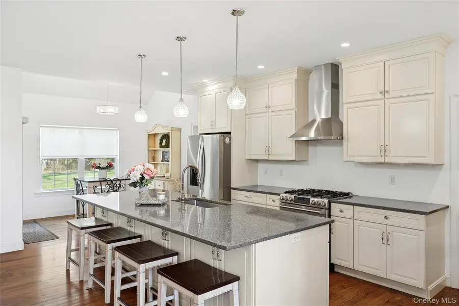 9 Sipala Court, Manorville, NY 11949 - Image #3