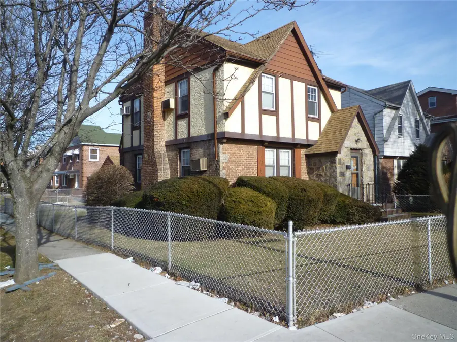 141-11 Booth Memorial Avenue, Flushing, NY 11355 - #3