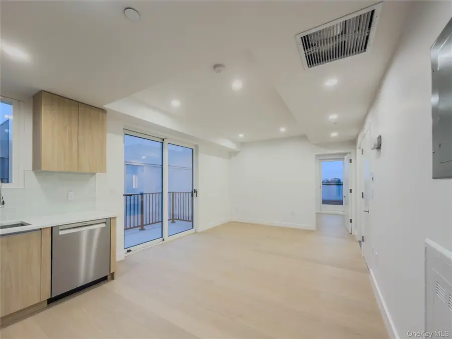 150-02 Northern Boulevard #3A, Flushing, NY 11354 - Image #3