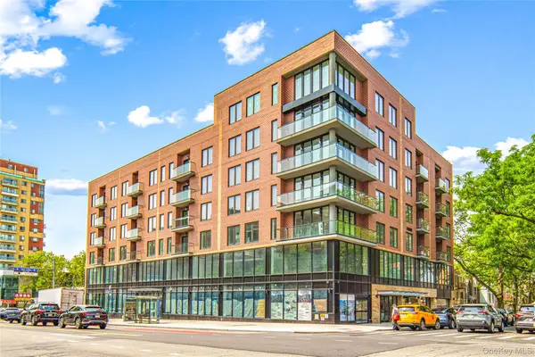 13450 Blossom Avenue #5E, Flushing, NY 11355