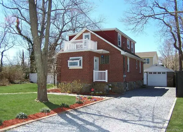 36 Columbine Road, Rocky Point, NY 11778