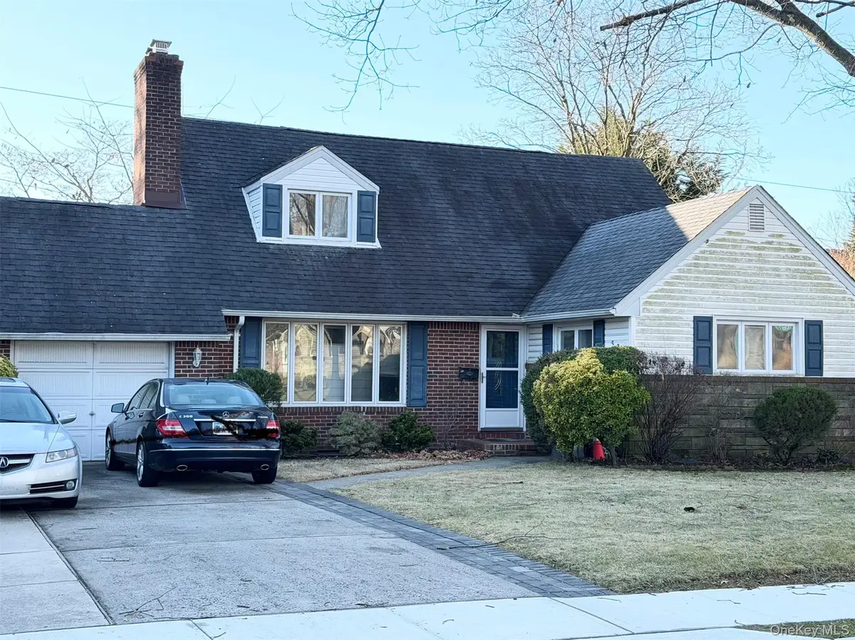 90 Amherst Street, Garden City, NY 11530 - Image #1