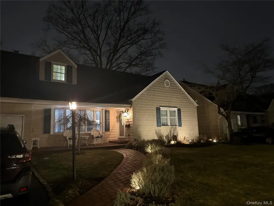 71 Home Street, Malverne, NY 11565 - Image #3