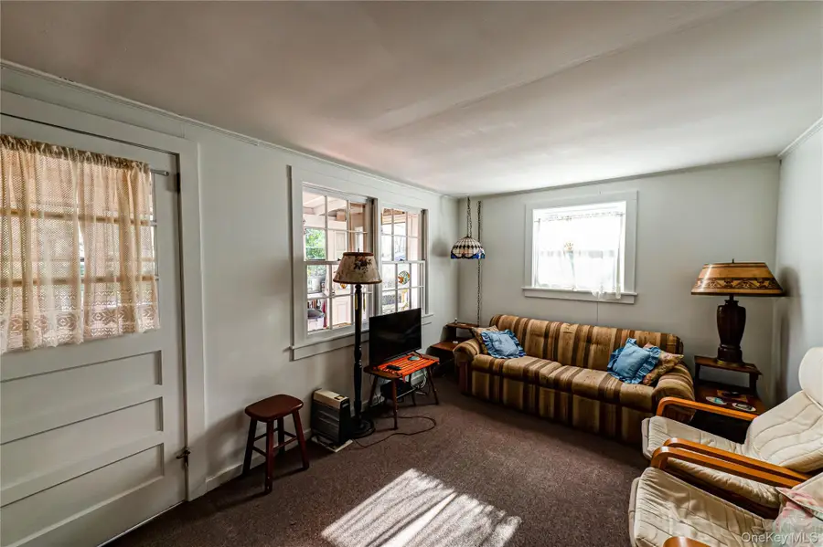 9 East Way Path, Baiting Hollow, NY 11933 - Image #3