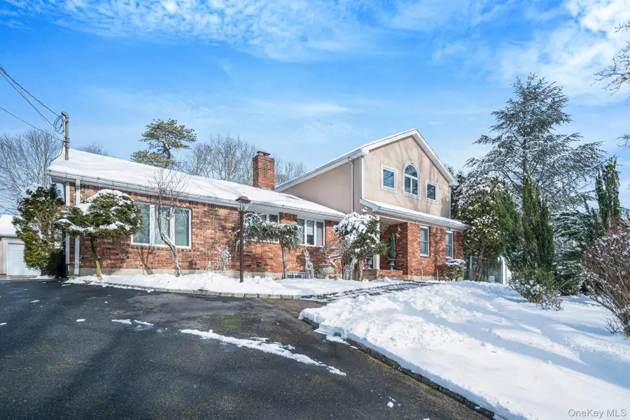 3 Huron Road, Shirley, NY 11967 - Image #2