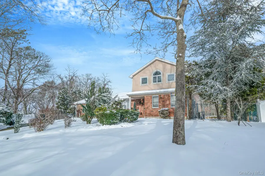 3 Huron Road, Shirley, NY 11967 - Image #3