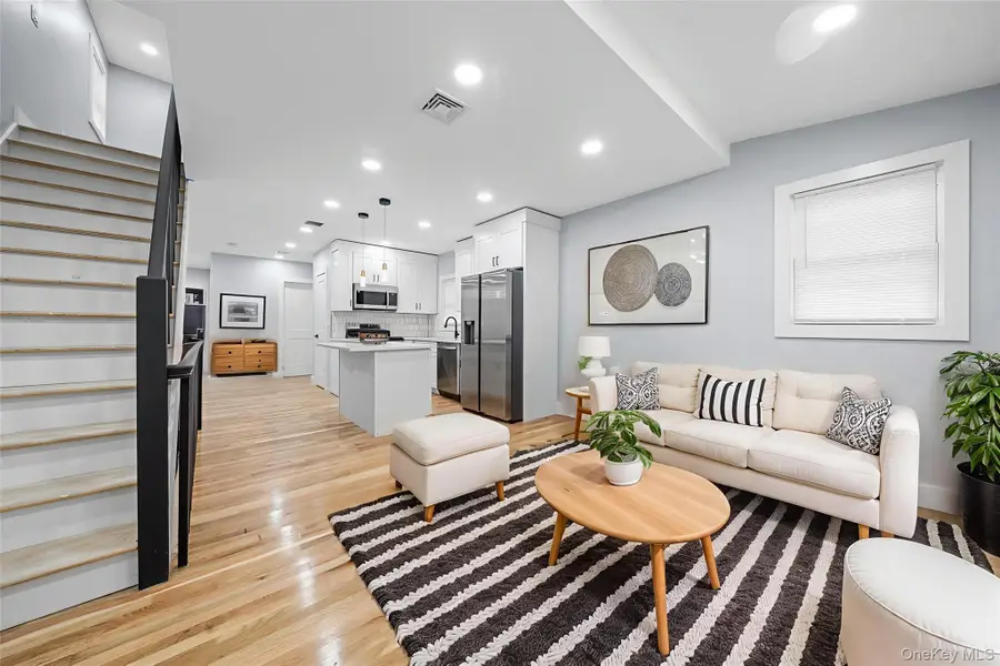 16 Laurel Avenue, Hempstead, NY 11550 - #3