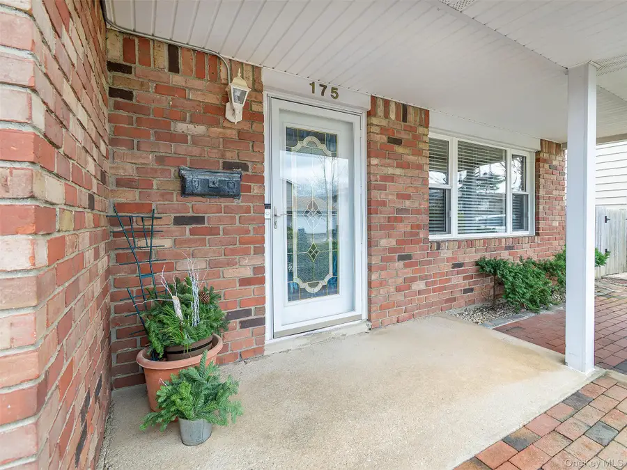 175 Soundview Drive, Port Washington, NY 11050 - Image #2