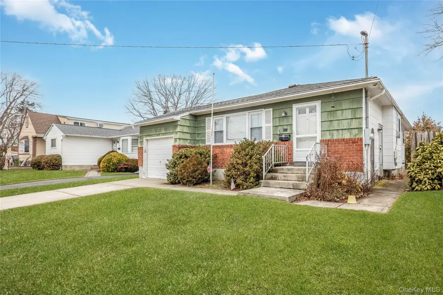 139 N Cedar Street, Massapequa, NY 11758 - Image #2