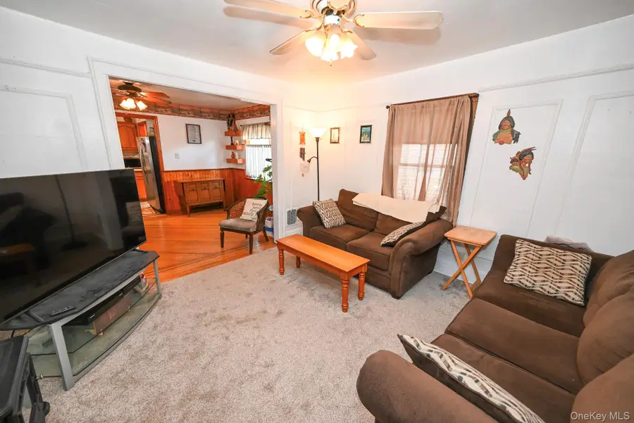 165 Cochran Place, Valley Stream, NY 11581 - #3