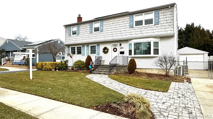493 Kell Place, Seaford, NY 11783 - Image #2