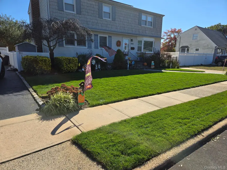 493 Kell Place, Seaford, NY 11783 - Image #3