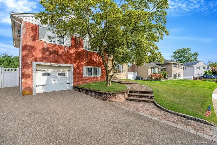 86 Silber Avenue, Bethpage, NY 11714 - Image #2