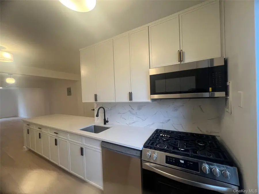 445 W 240th Street #2F, Bronx, NY 10463 - Image #2