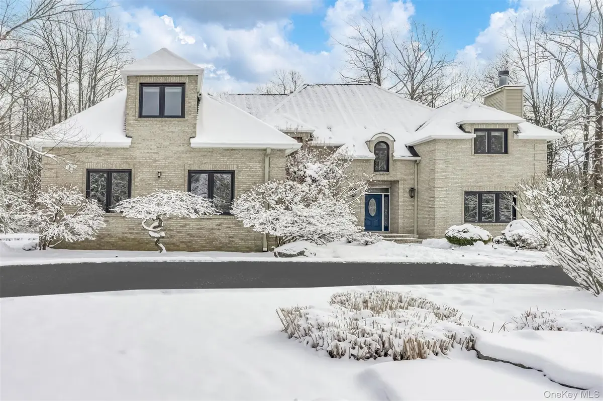 25 Coe Farm Road, Suffern, NY 10901 - Image #1