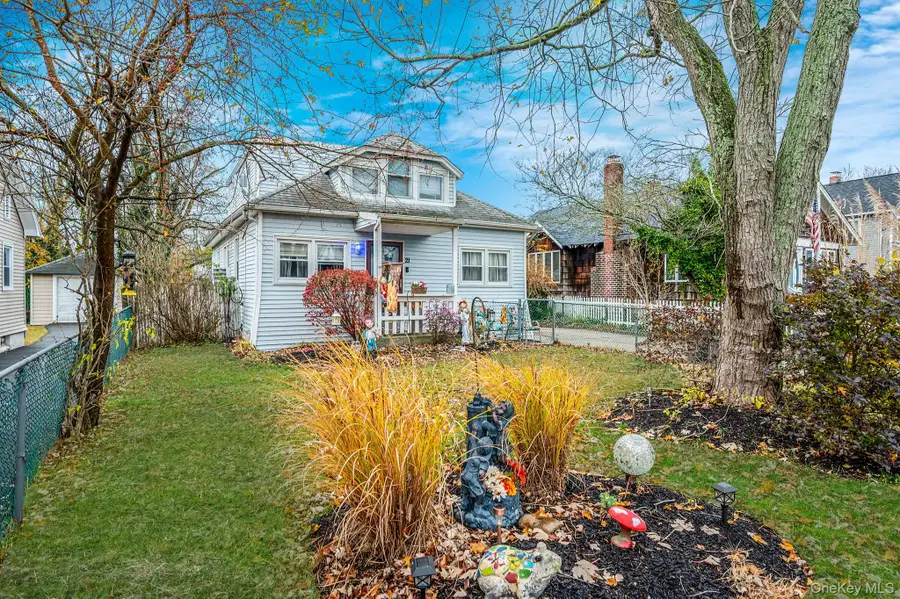 21 S Summit Avenue, Patchogue, NY 11772 - Image #3