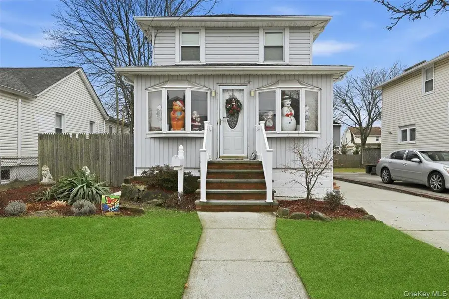 307 Frederick Avenue, Bellmore, NY 11710 - Image #2