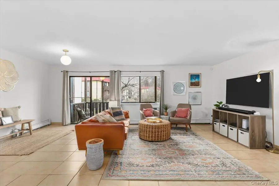 7 Granada Crescent #6, White Plains, NY 10603 - Image #3