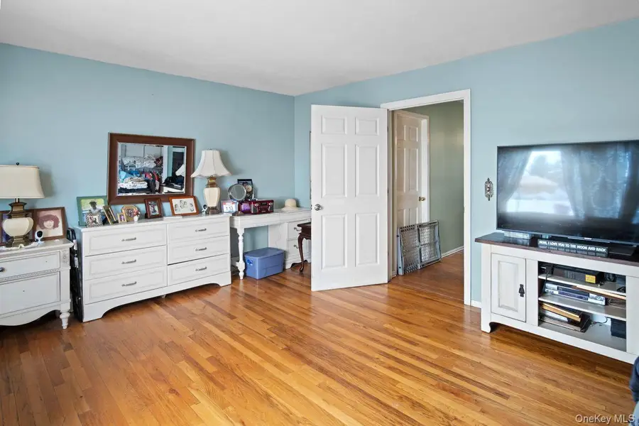 1111 Hempstead Avenue, South Hempstead, NY 11550 - #2