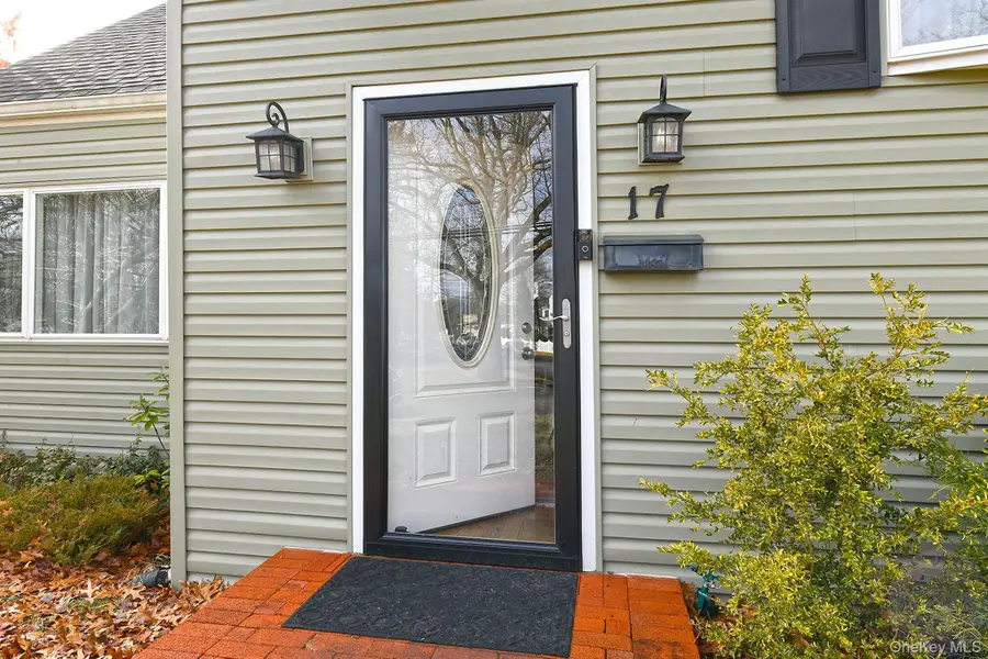 17 Pine Tree Road, South Huntington, NY 11746 - #2