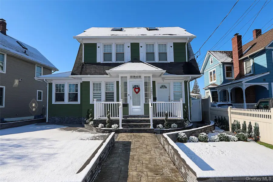 267 N Wellwood Avenue, Lindenhurst, NY 11757 - #2