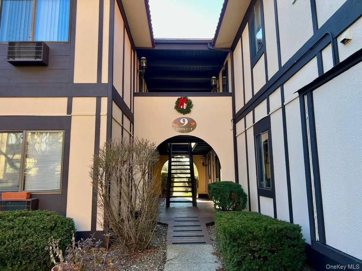 9 Loudon Drive #6, Fishkill, NY 12524 - Image #1