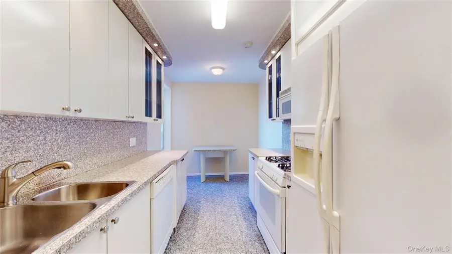 85-04 63rd Drive #6E, Rego Park, NY 11374 - Image #2