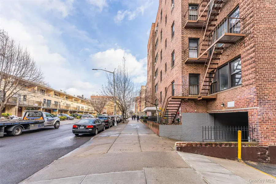 143-36 Barclay Avenue #1H, Flushing, NY 11355 - #3
