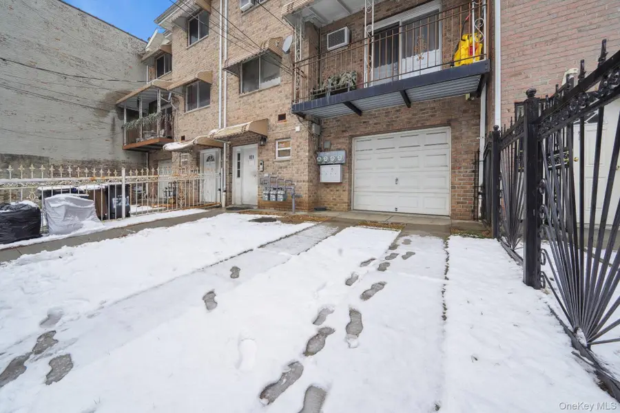 831 E 221st Street, Bronx, NY 10467 - #3