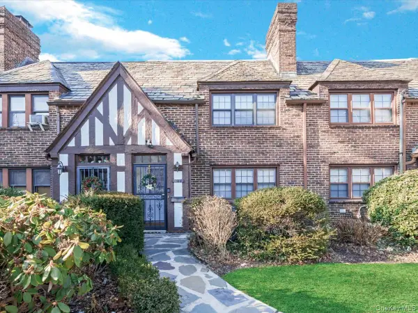 11109 75th Road, Forest Hills, NY 11375