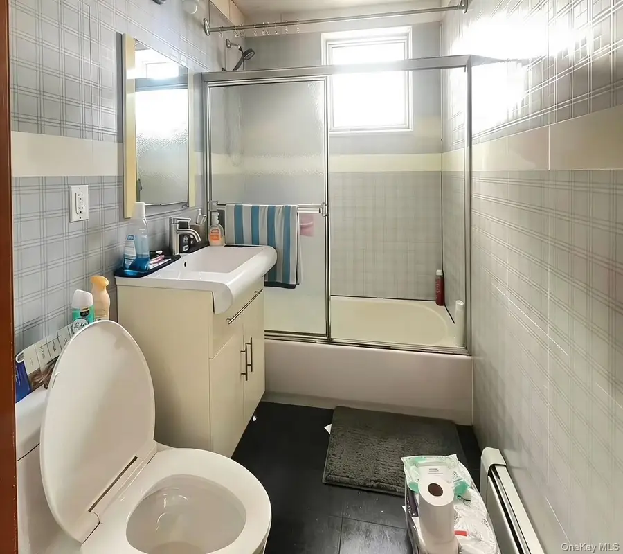 7177 159th Street #5D, Fresh Meadows, NY 11365 - Image #2