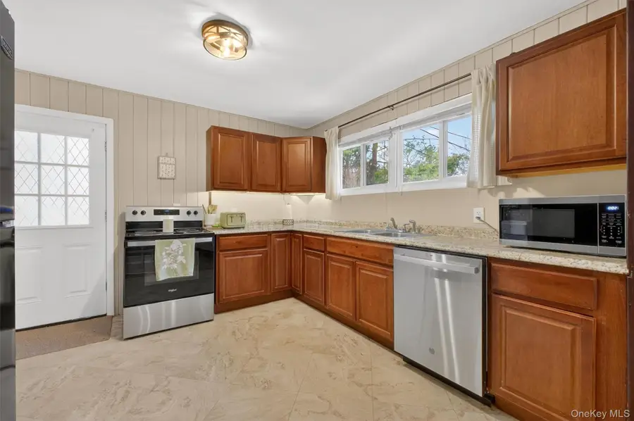 44 Legion Road, Poughkeepsie, NY 12601 - Image #2