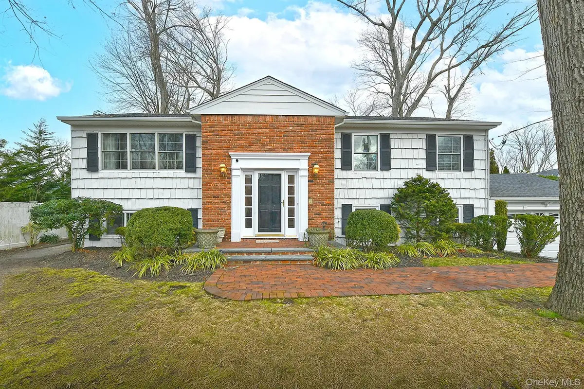 63 Gabriele Drive, East Norwich, NY 11732 - Image #1