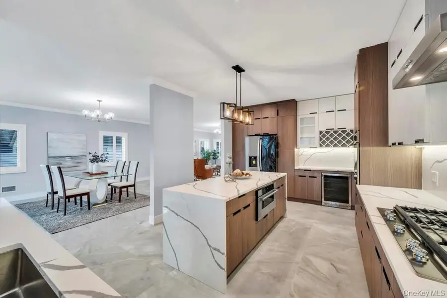 185 9th Street, Hicksville, NY 11801 - Image #3