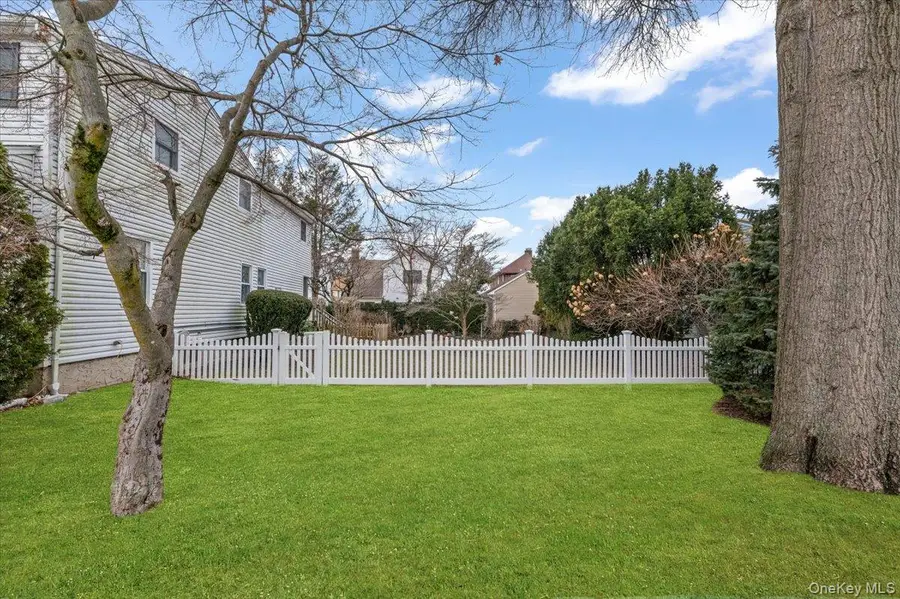 13 Elm Street, Greenvale, NY 11548 - #2