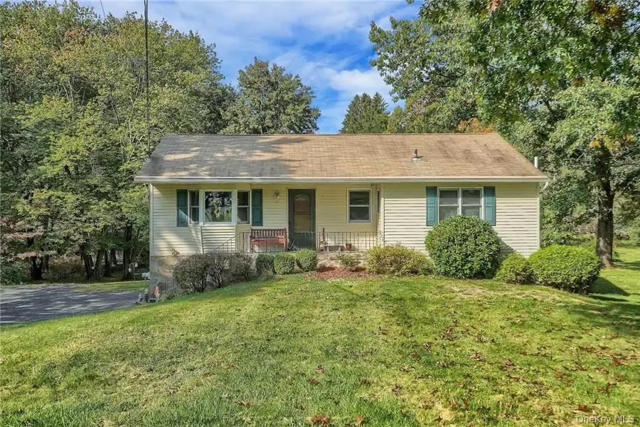 16 Hamilton Drive, Hopewell Junction, NY 12533 - #2