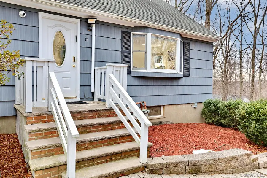 15 Woodland Place, Airmont, NY 10952 - Image #2