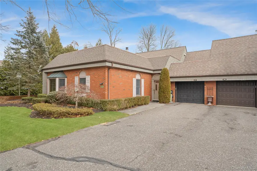 31 Admirals Drive E, Bay Shore, NY 11706 - Image #3