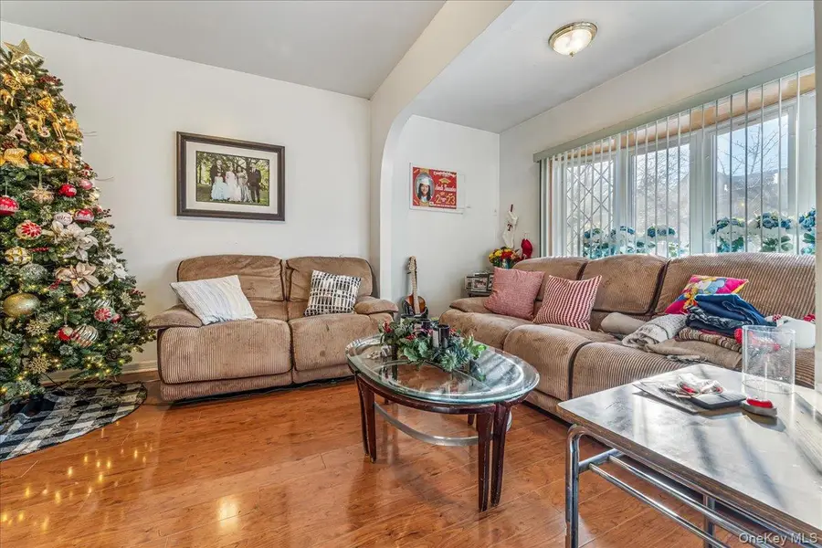 8763 108th Street, Richmond Hill, NY 11418 - Image #3