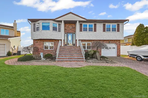 4068 Darby Lane, Seaford, NY 11783